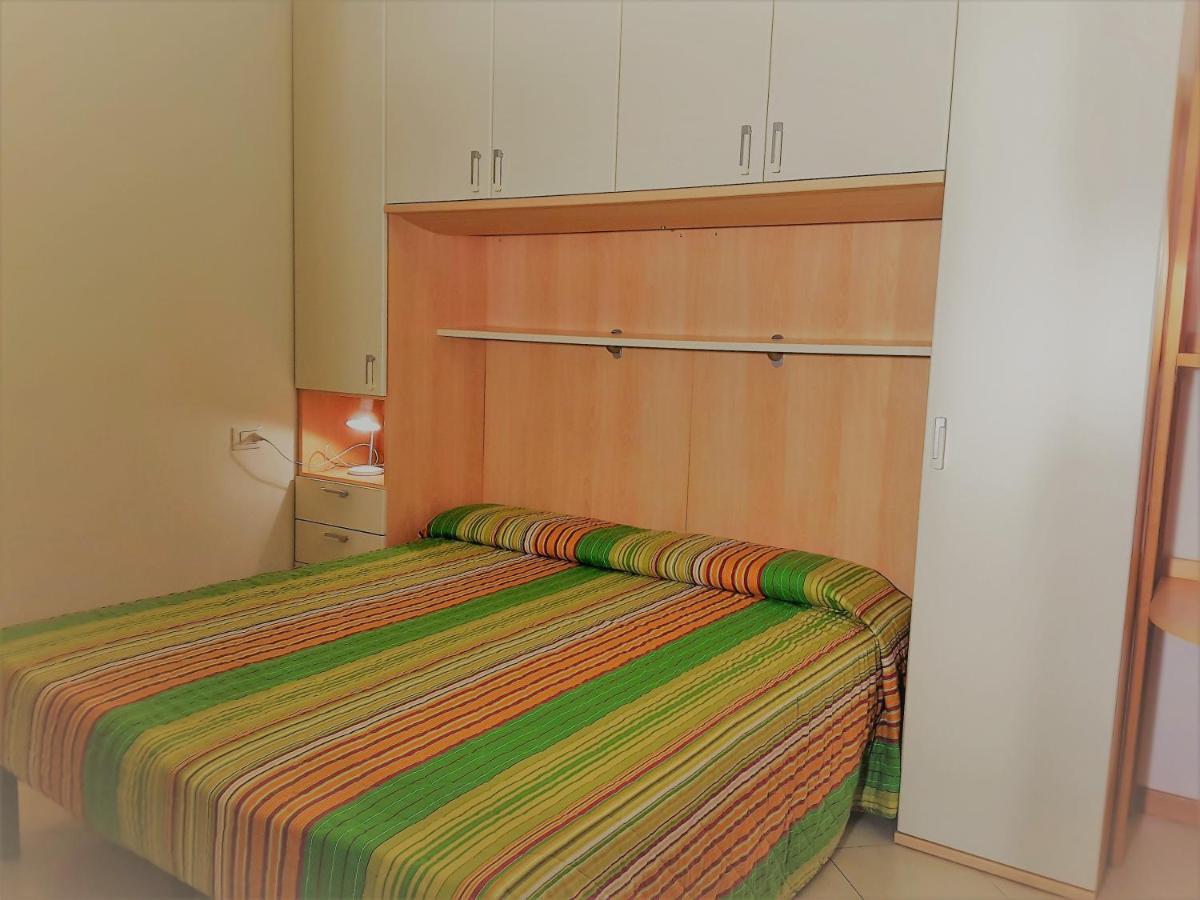 Hotel Apartments Villaggio Dei Fiori 4 Stars Luxury - Great Family Resort - Pet Friendly - With Hypermarket - Delivery Restaurant-Pizzeria - Room Breakfast With Supplement - Ultra Fast Wi-Fi - Play Area For Children - Olympic Swimming Pool - Parking กาออร์เล ภายนอก รูปภาพ