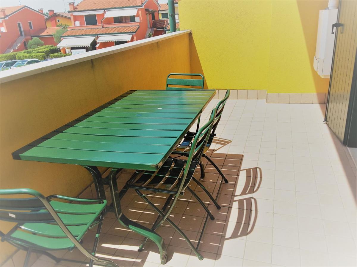 Hotel Apartments Villaggio Dei Fiori 4 Stars Luxury - Great Family Resort - Pet Friendly - With Hypermarket - Delivery Restaurant-Pizzeria - Room Breakfast With Supplement - Ultra Fast Wi-Fi - Play Area For Children - Olympic Swimming Pool - Parking กาออร์เล ภายนอก รูปภาพ